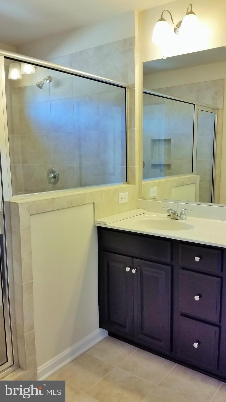 8894 Quarry Road Manassas, VA 20110 - Photo 10 of 19 Bath
