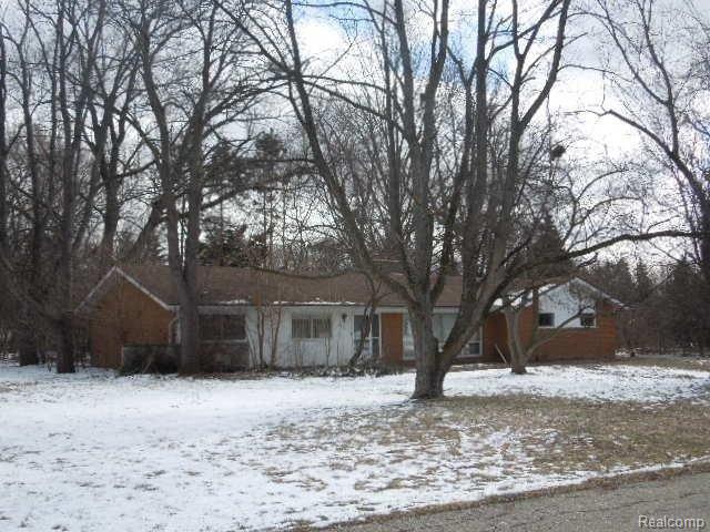 5971 Burnham Road Bloomfield Hills, MI 48302 - Photo 2 of 16 lk 091.jpg