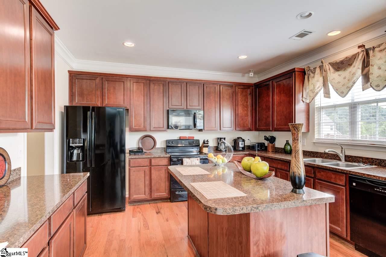 431 Riverdale Road Simpsonville, SC 29680 - Photo 3 of 36 Gallery Image 3