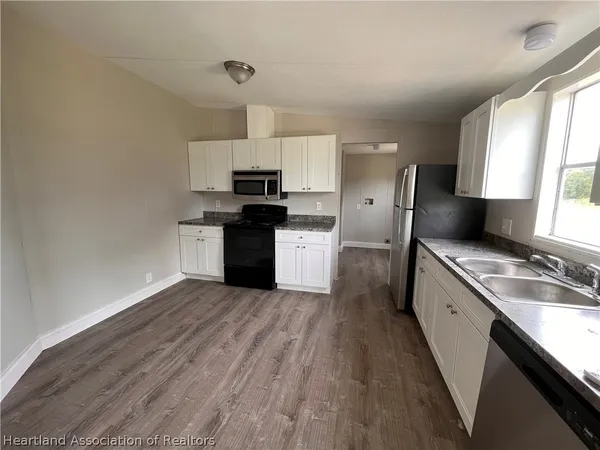 $1,300 | 1732 West Holiday Drive, Lorida, FL 33857