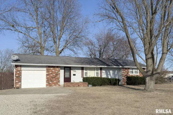 $129,000 | 905 West Palmer Street, Abingdon, IL 61410