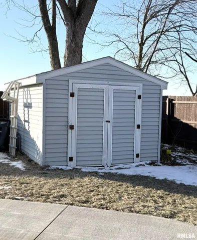 $129,900 | 905 West Palmer Street, Abingdon, IL 61410