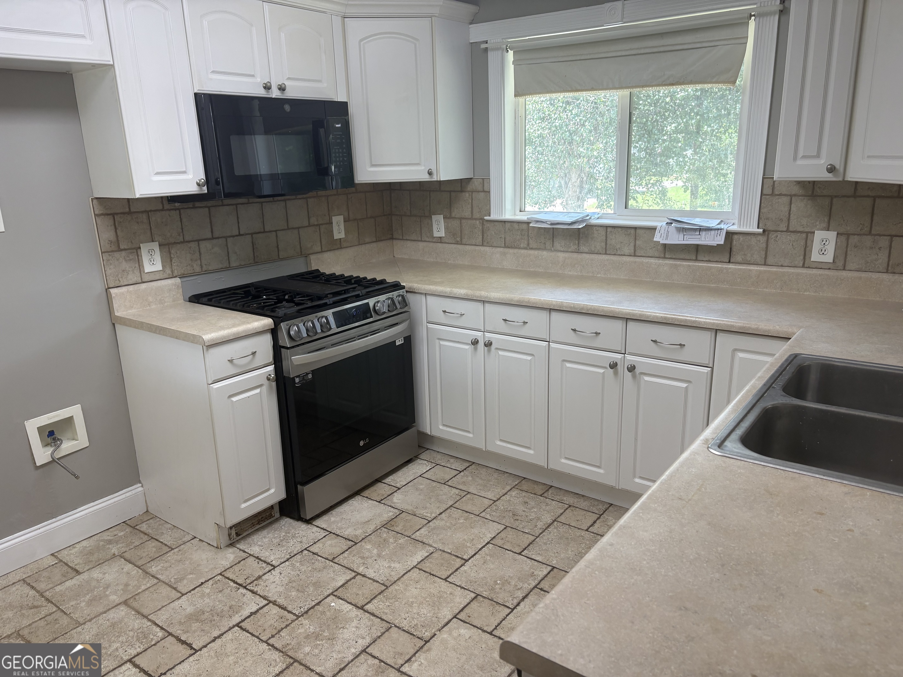 2829 Maple Road Southeast Rome, GA 30161 - Photo 2 of 25