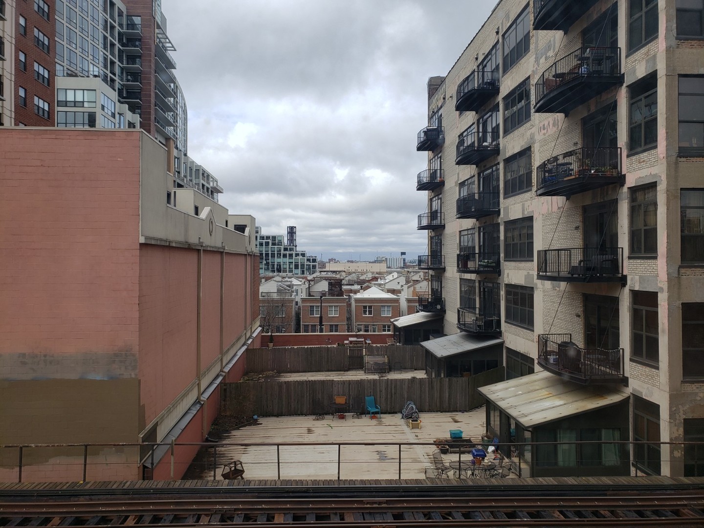 1516 South Wabash Avenue, Unit 508 Chicago, IL 60605 - Photo 10 of 14 a picture of a building with view of the background