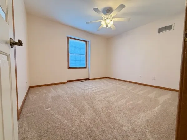 $2,950 | 517 East Conley Drive, Elburn, IL 60119