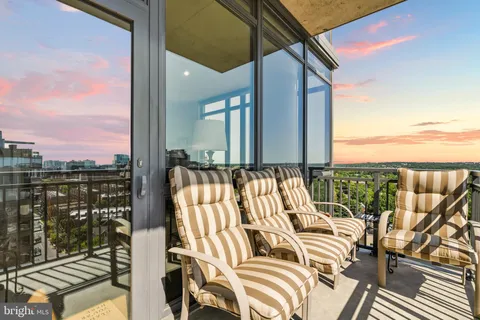 $1,795,000 | 2000 Clarendon Boulevard, Unit 1105, Arlington, VA 22201