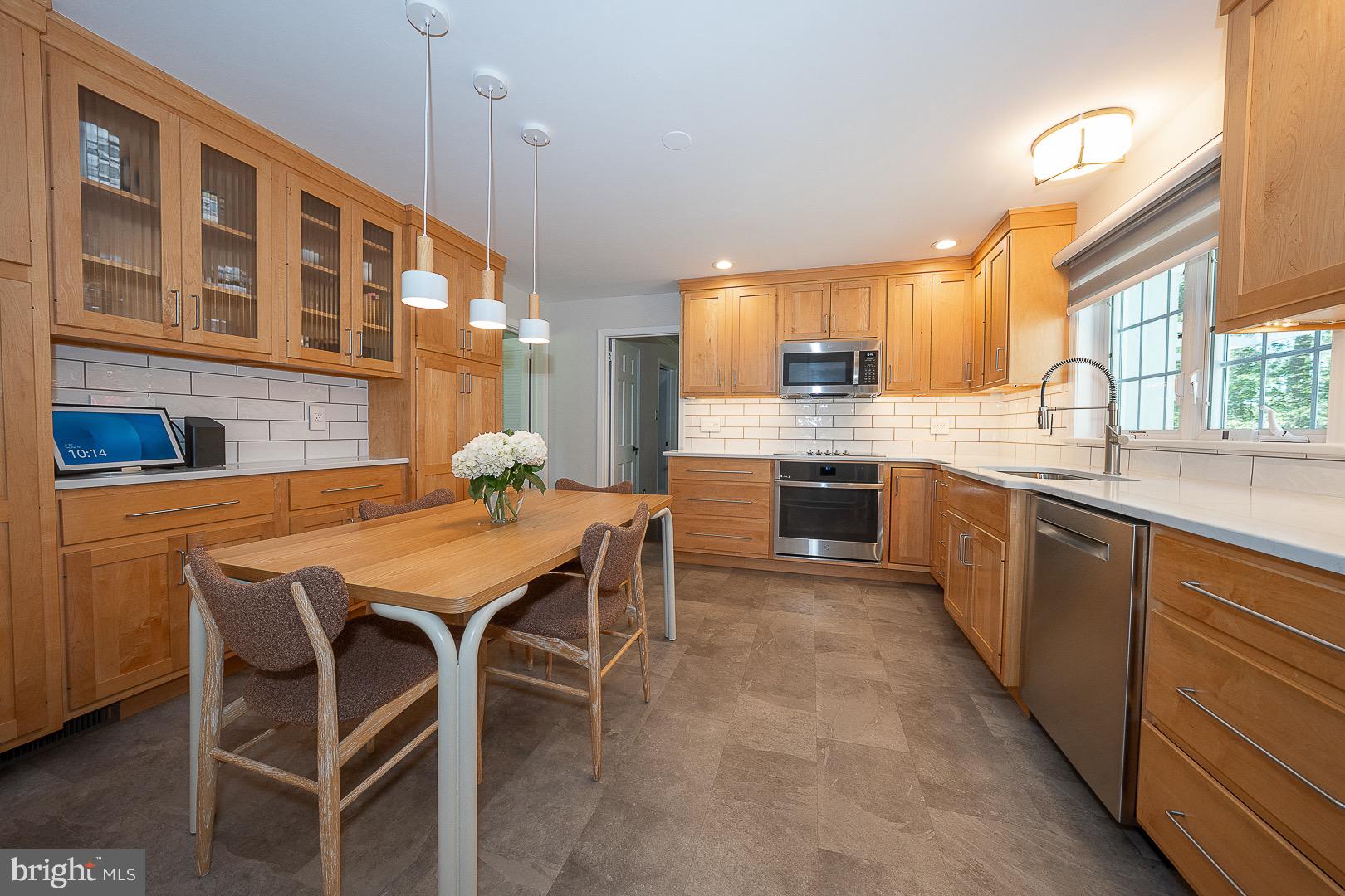 734 Woodcrest Road Wayne, PA 19087 - Photo 11 of 37 Tons of storage in the Kitchen