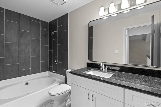 $2,750 | 178 Cascade Cir Drive, Ballwin, MO 63021