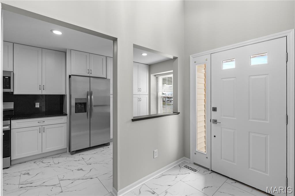 178 Cascade Cir Drive Ballwin, MO 63021 - Photo 3 of 31