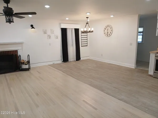 $2,400 | 3826 Winston Boulevard, Wilmington, NC 28403