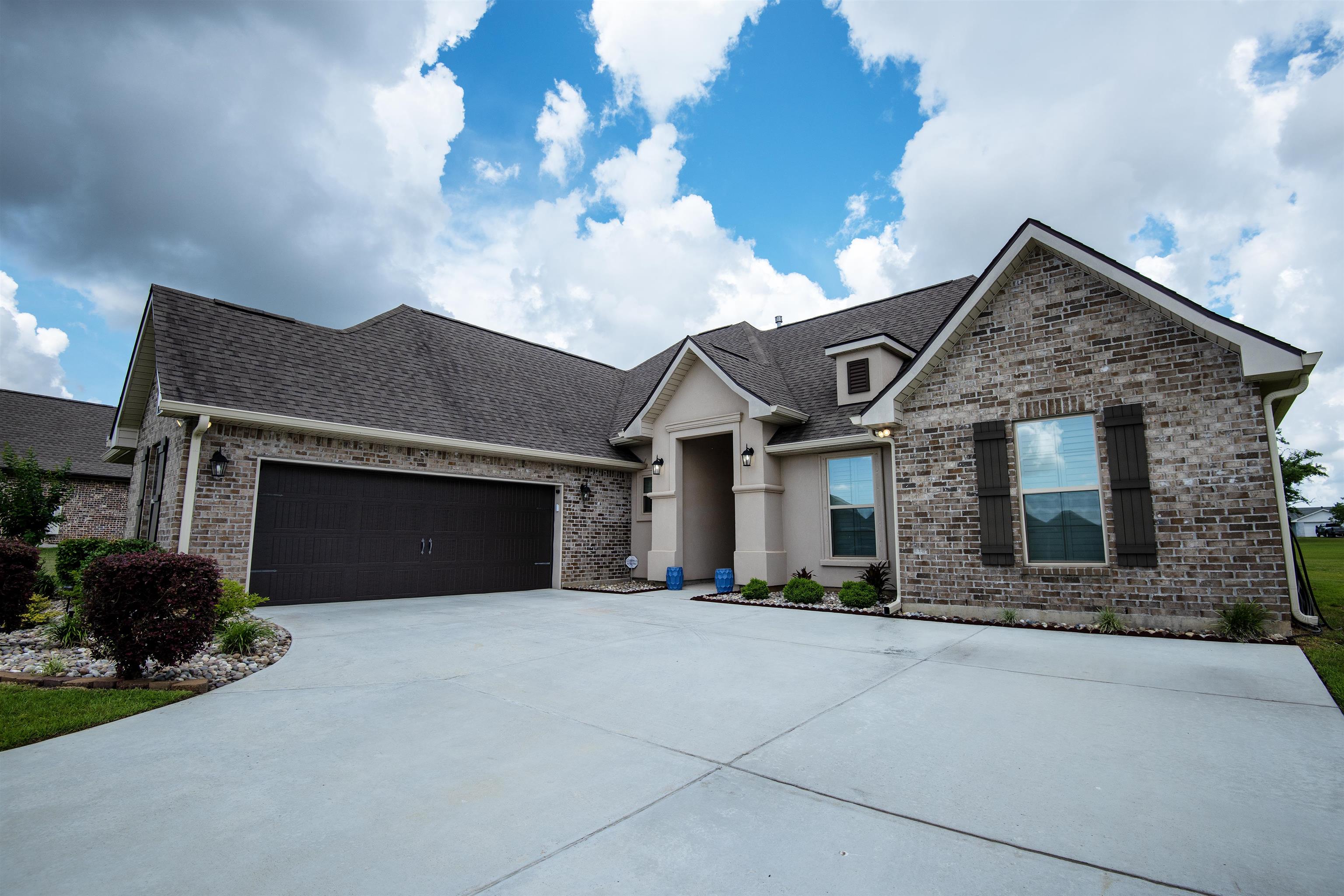 9843 Chipper Lane Foley, AL 36535 - Photo 2 of 34 Front Of Structure