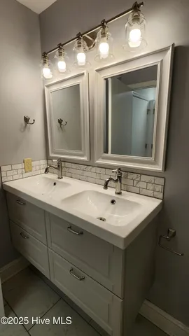 $699,000 | 197 Pamlico Parkway, Beaufort, NC 28516