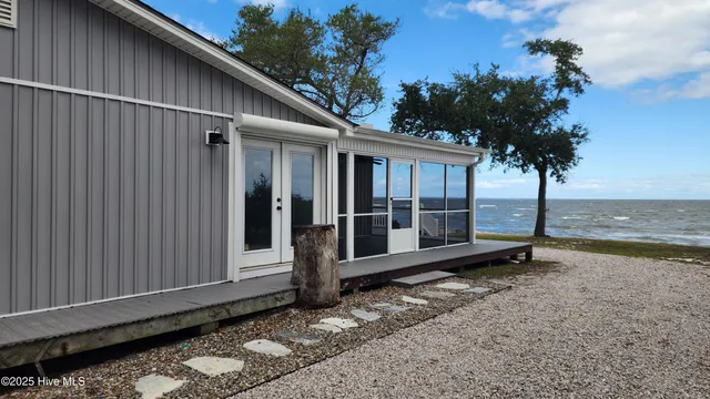 $699,000 | 197 Pamlico Parkway, Beaufort, NC 28516