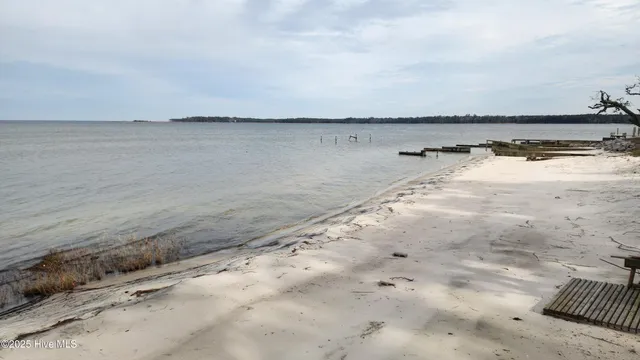 $699,000 | 197 Pamlico Parkway, Beaufort, NC 28516