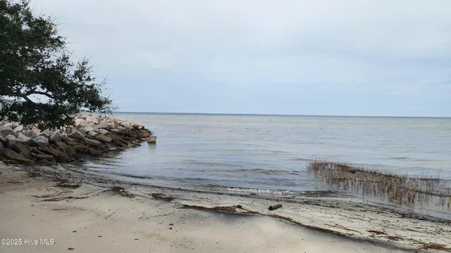 $699,000 | 197 Pamlico Parkway, Beaufort, NC 28516