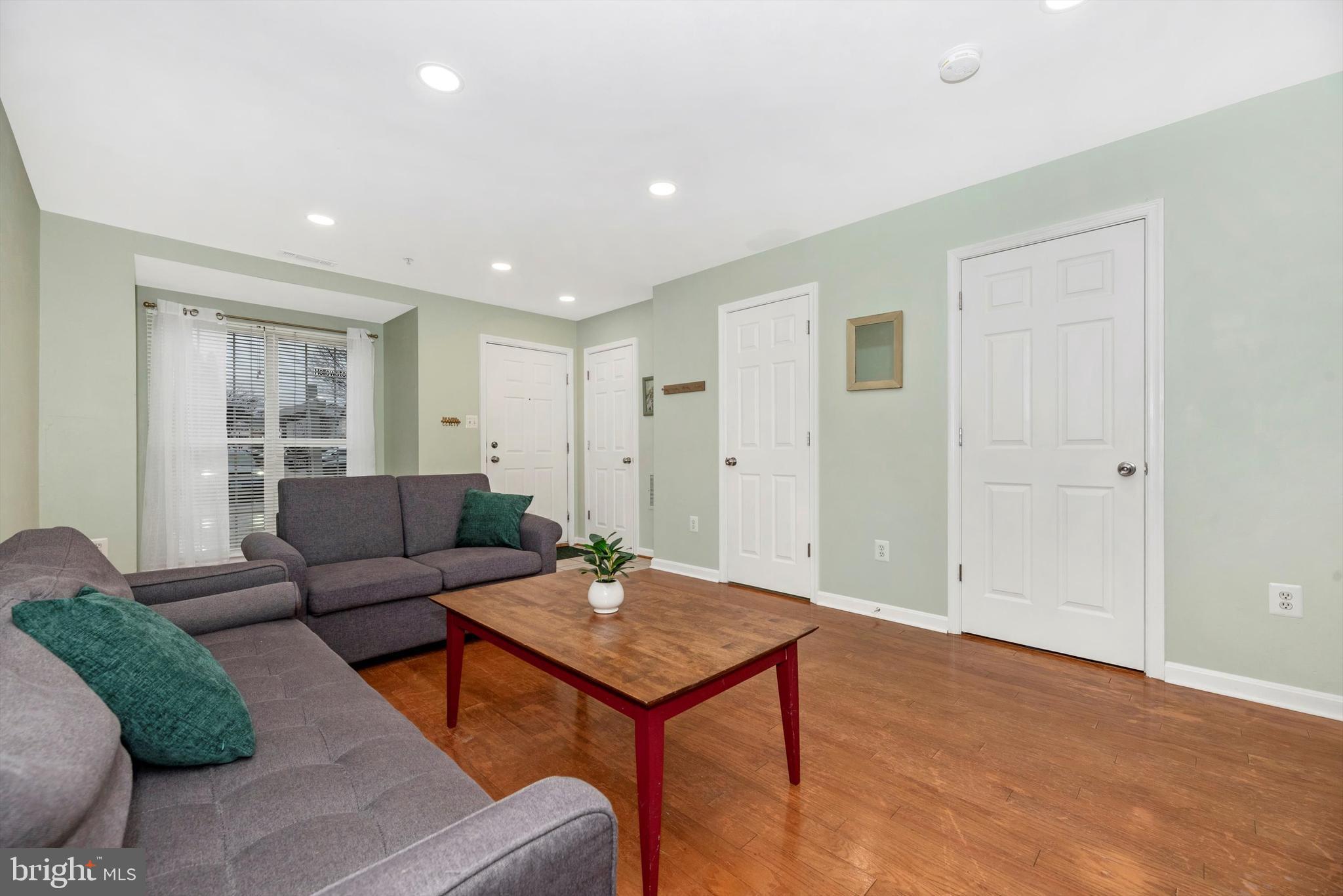 617 Hollowstone Road Frederick, MD 21703 - Photo 3 of 23 1st floor living room