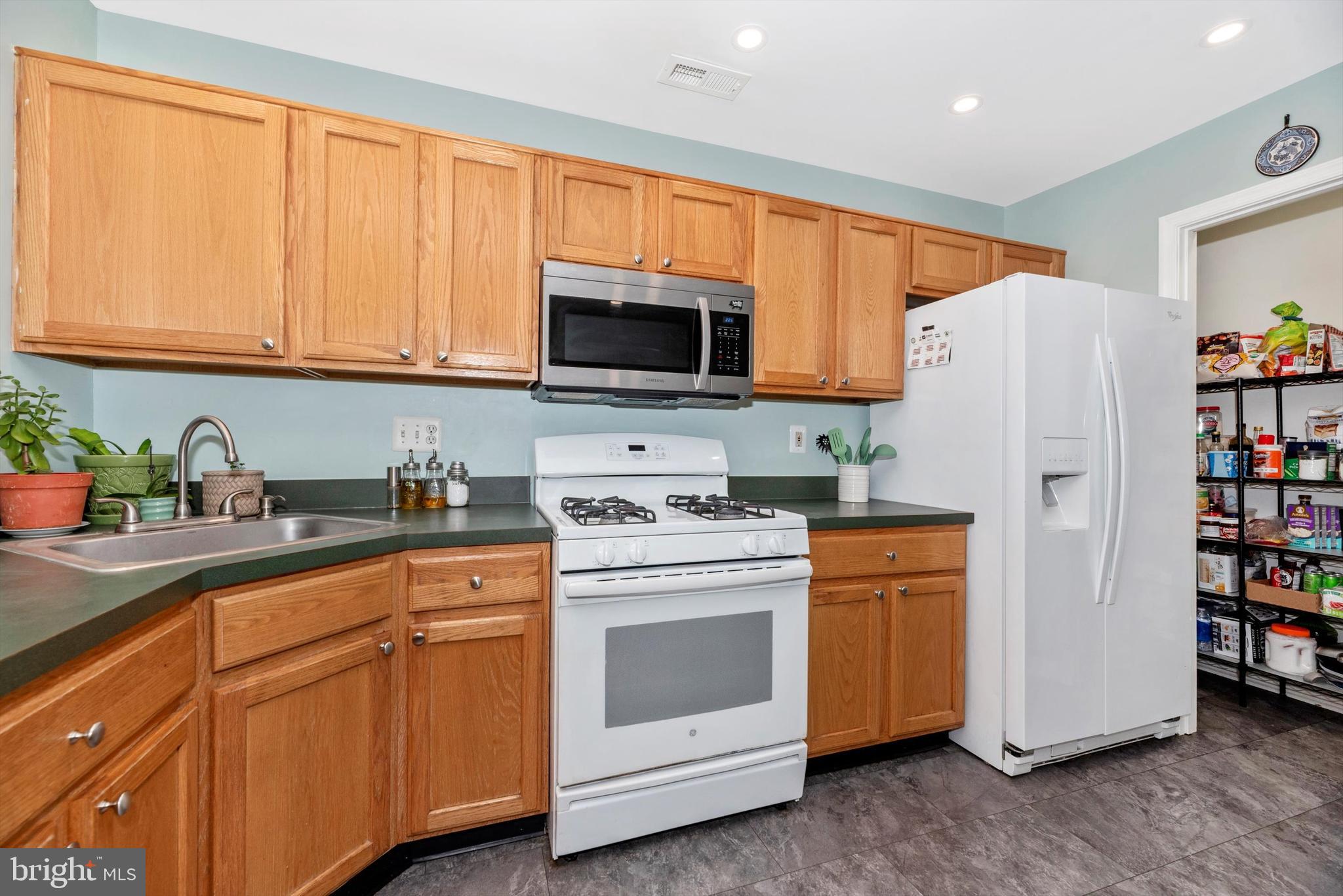 617 Hollowstone Road Frederick, MD 21703 - Photo 6 of 23 Gallery Image 6