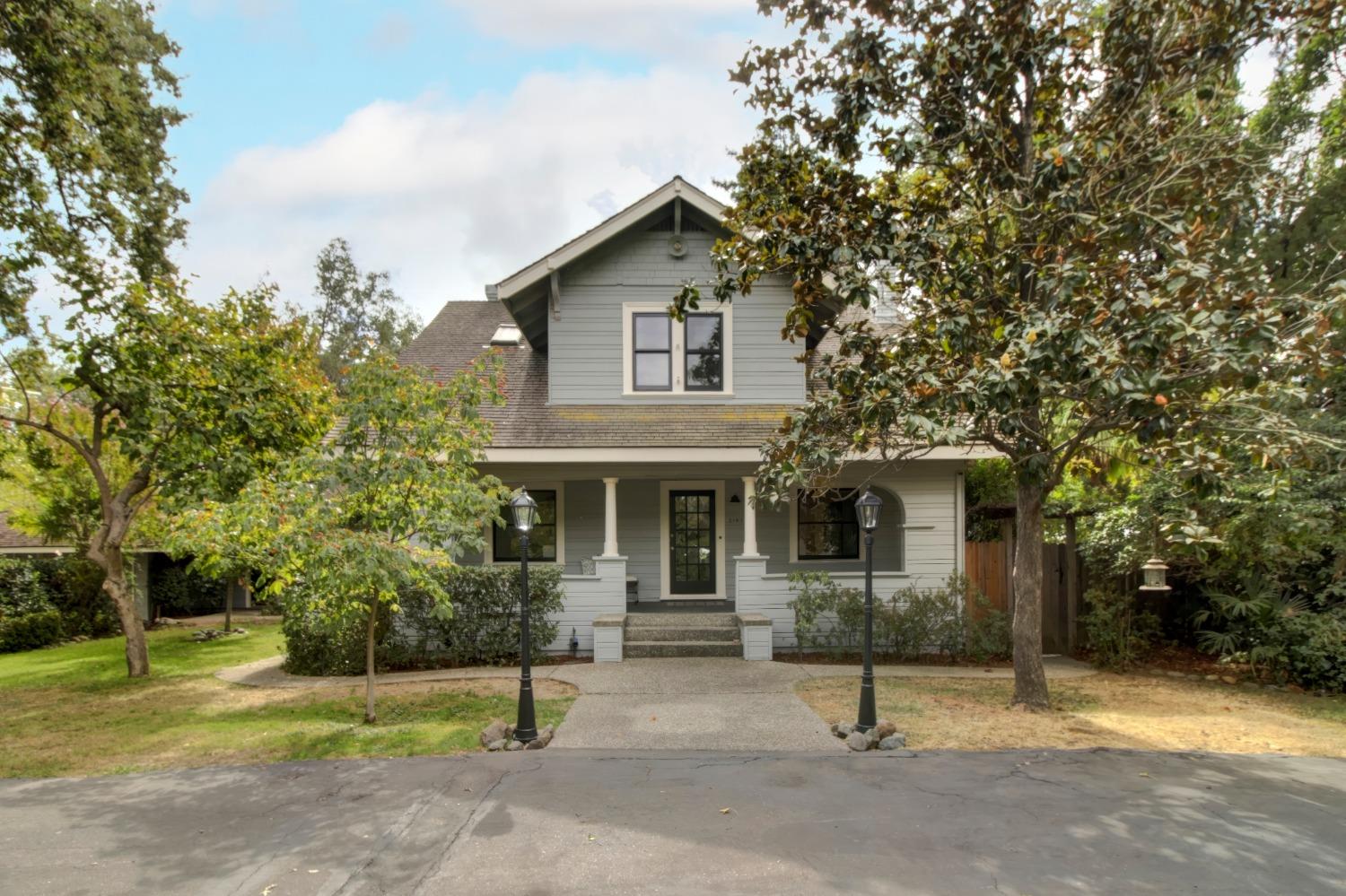 2147 Hillcrest Way Carmichael, CA 95608 - Photo 1 of 1