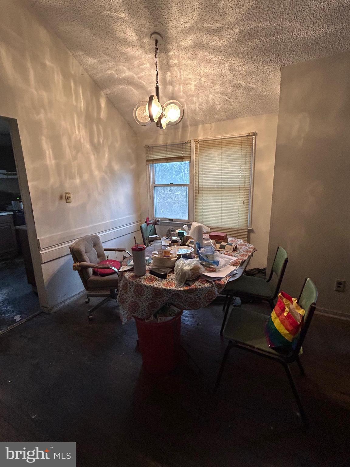 11 Mitchell Circle Newark, DE 19713 - Photo 7 of 9 a view of a dining room with furniture