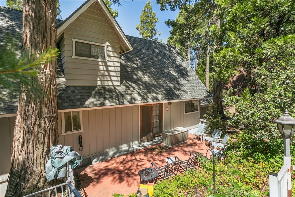 329 Grass Valley Road Lake Arrowhead, CA 92352 - Photo 23 of 31