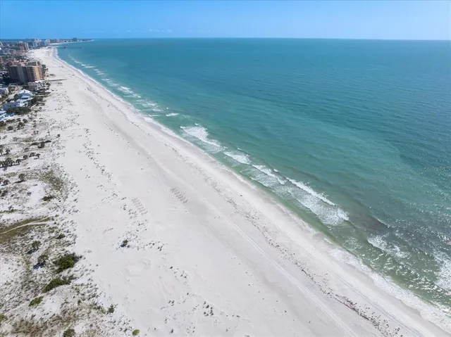 $6,290,000 | 1021 Bay Esplanade, Clearwater Beach, FL 33767