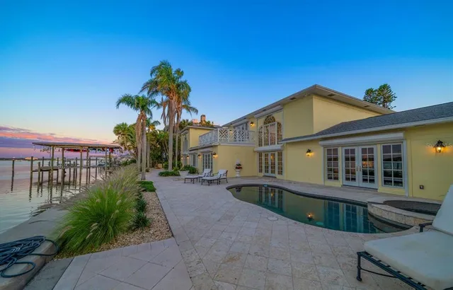 $6,290,000 | 1021 Bay Esplanade, Clearwater Beach, FL 33767