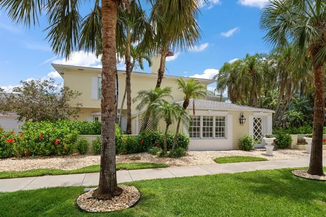 $6,290,000 | 1021 Bay Esplanade, Clearwater Beach, FL 33767