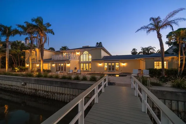 $6,290,000 | 1021 Bay Esplanade, Clearwater Beach, FL 33767