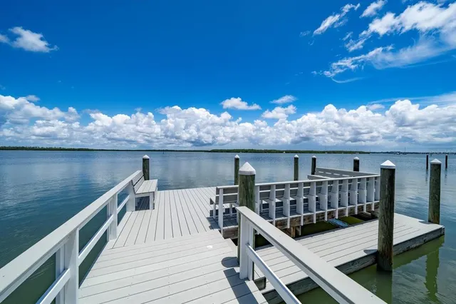 $6,290,000 | 1021 Bay Esplanade, Clearwater Beach, FL 33767