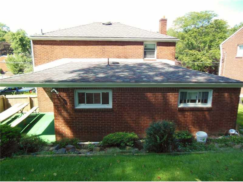 906 Roland Road Pittsburgh, PA 15221 - Photo 8 of 11 Exterior Back.