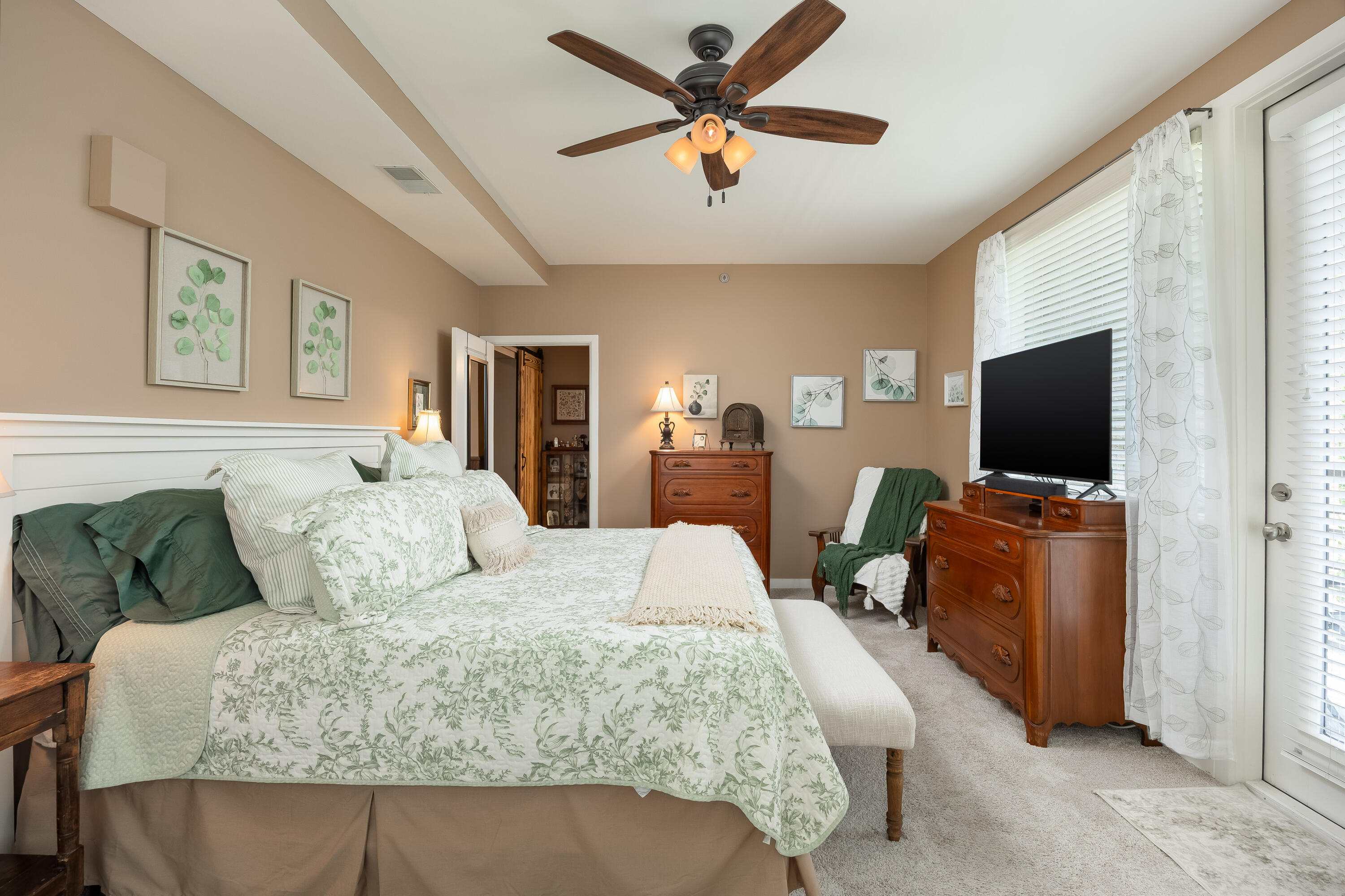 200 Manufacturers Road, Unit 316 Chattanooga, TN 37405 - Photo 13 of 46 Primary Bathroom