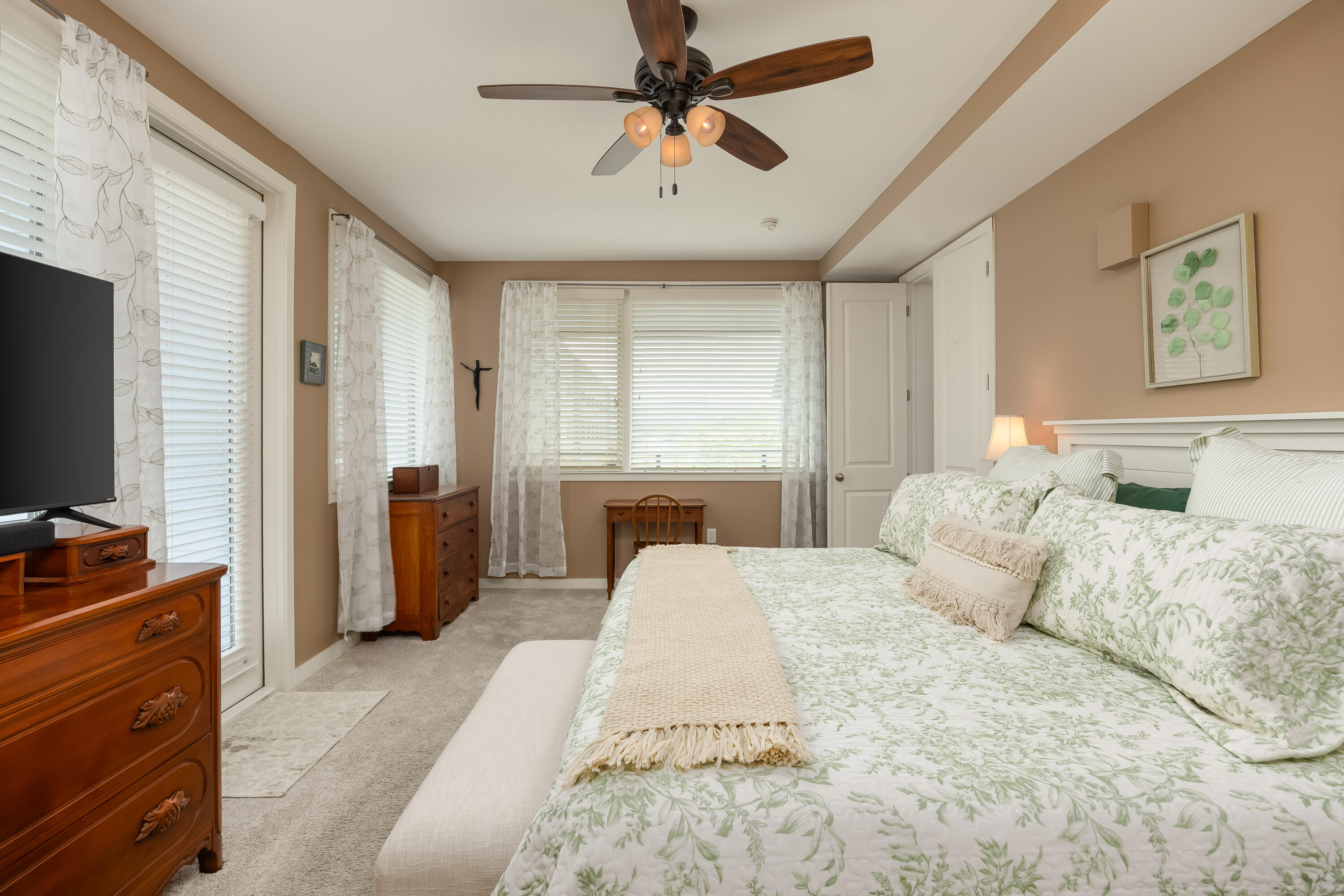 200 Manufacturers Road, Unit 316 Chattanooga, TN 37405 - Photo 15 of 46 Primary Bedroom