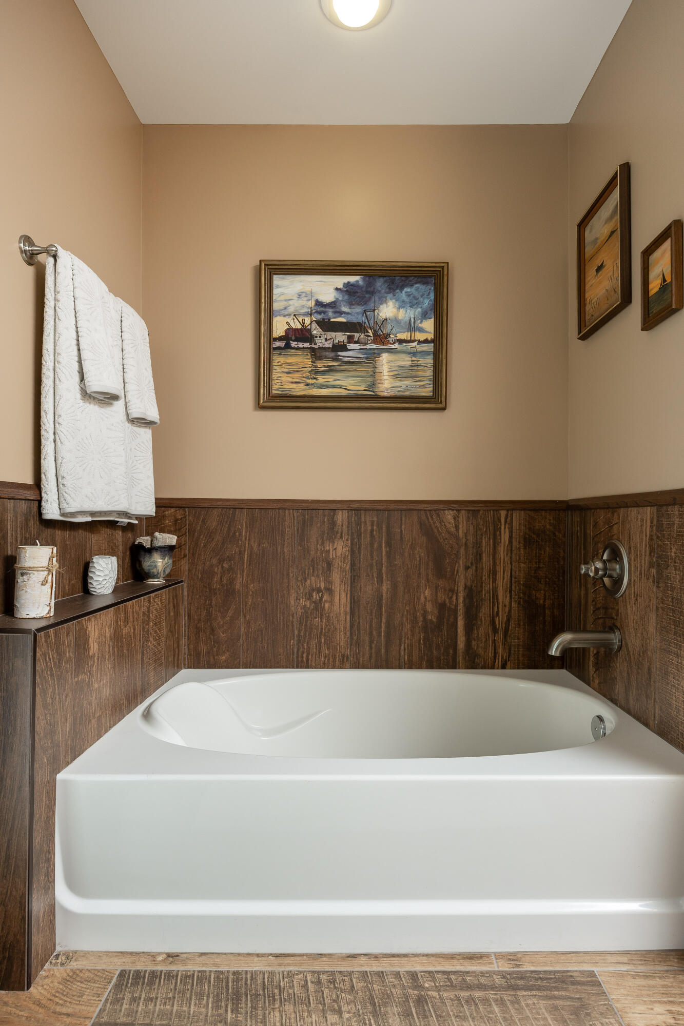 200 Manufacturers Road, Unit 316 Chattanooga, TN 37405 - Photo 18 of 46 Soaking Tub