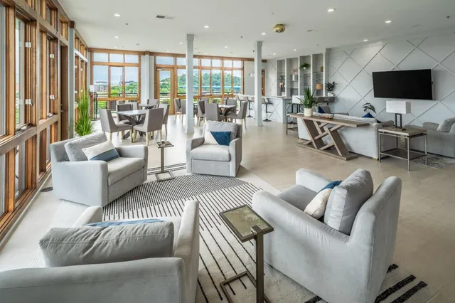 $795,000 | 200 Manufacturers Road, Unit 316, Chattanooga, TN 37405