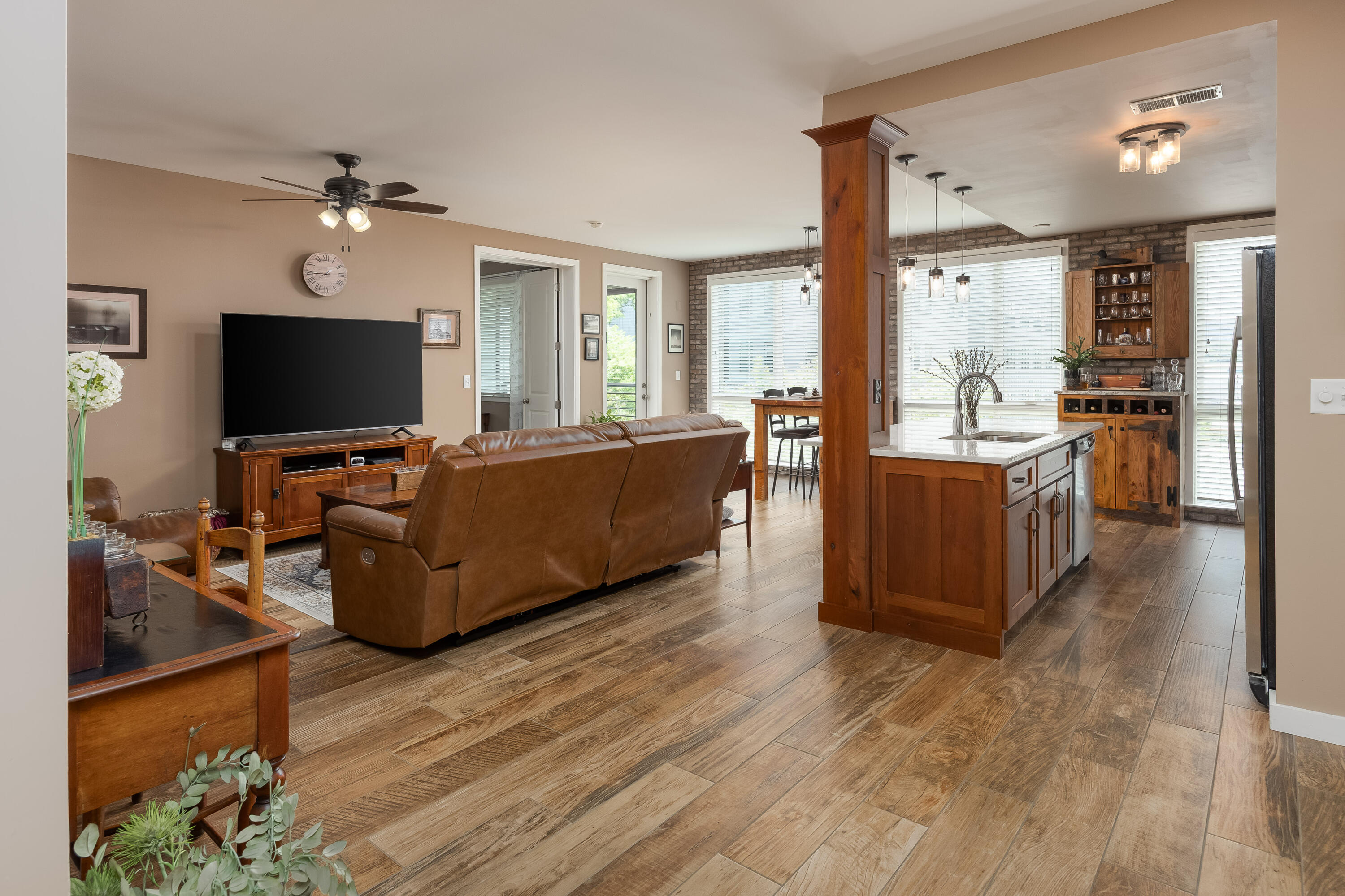 200 Manufacturers Road, Unit 316 Chattanooga, TN 37405 - Photo 45 of 46 Open Floor Plan