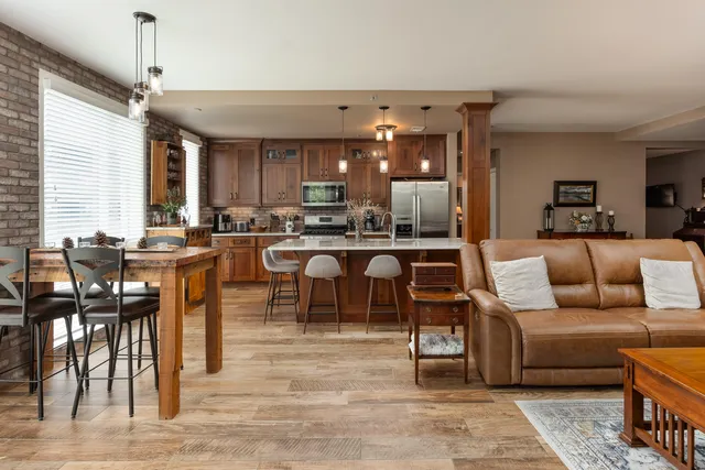 $795,000 | 200 Manufacturers Road, Unit 316, Chattanooga, TN 37405