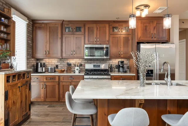 $795,000 | 200 Manufacturers Road, Unit 316, Chattanooga, TN 37405