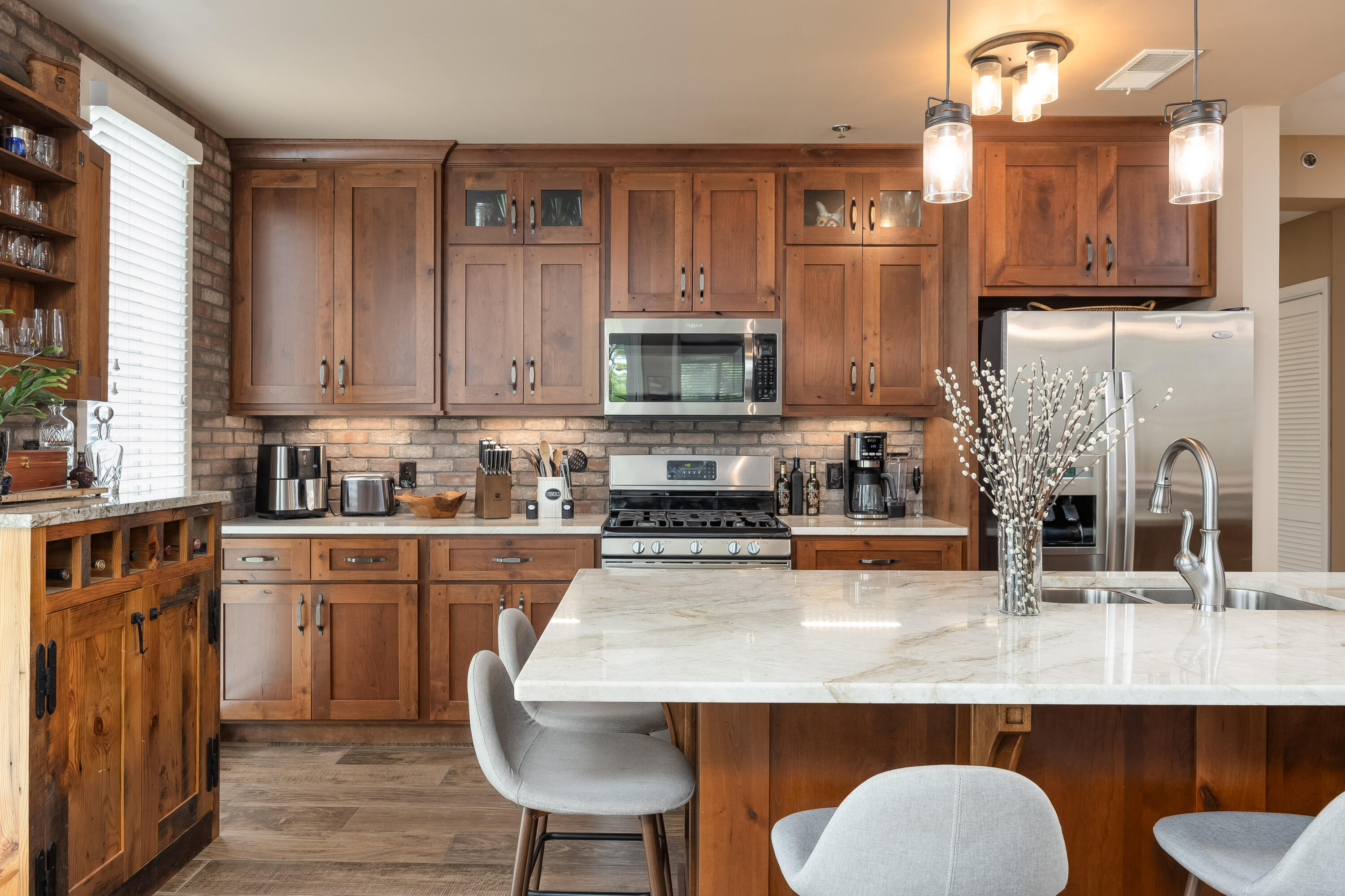 200 Manufacturers Road, Unit 316 Chattanooga, TN 37405 - Photo 7 of 46 Breakfast Bar