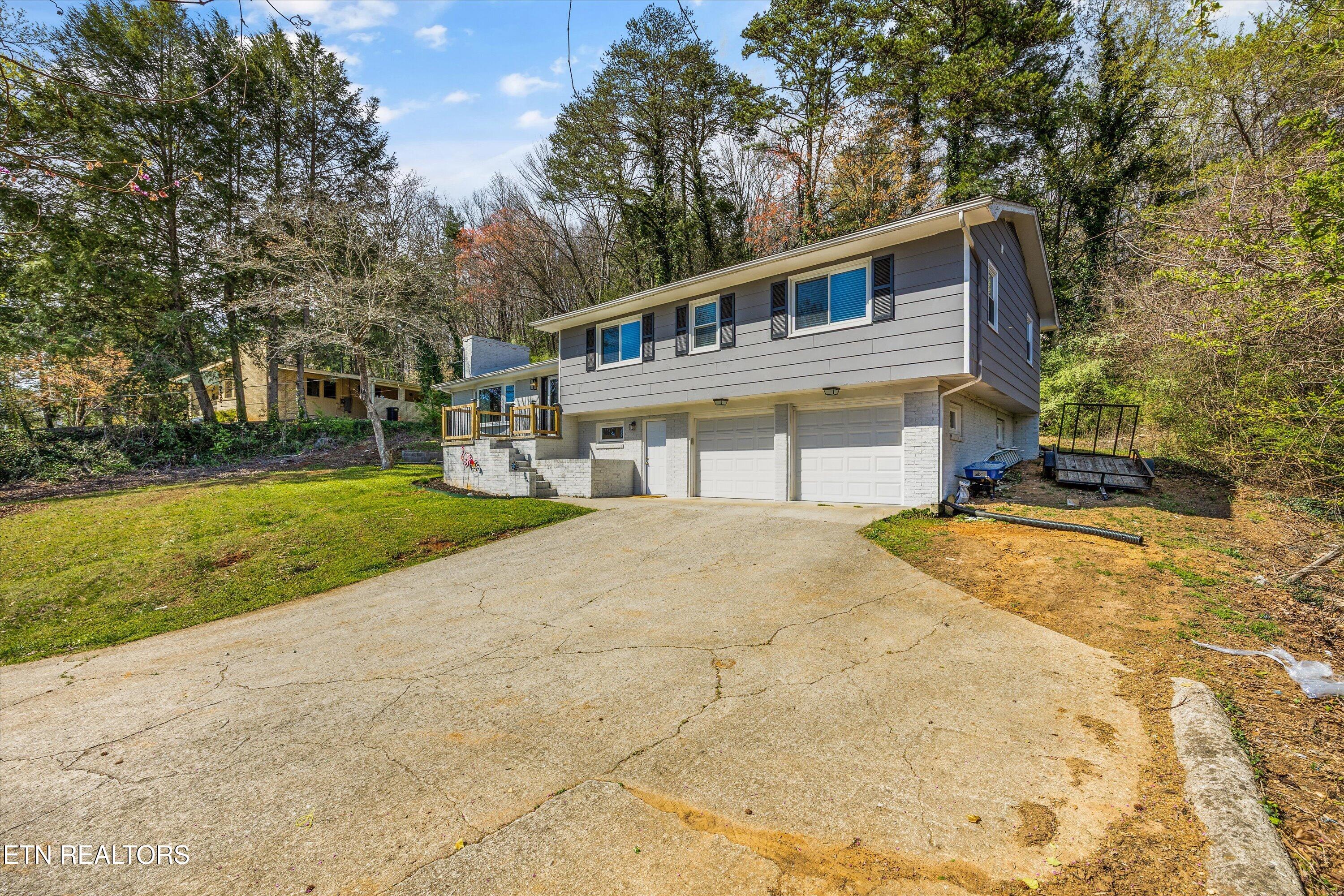 102 Canterbury Road Oak Ridge, TN 37830 - Photo 2 of 32 02-102 Canterbury Rd 42