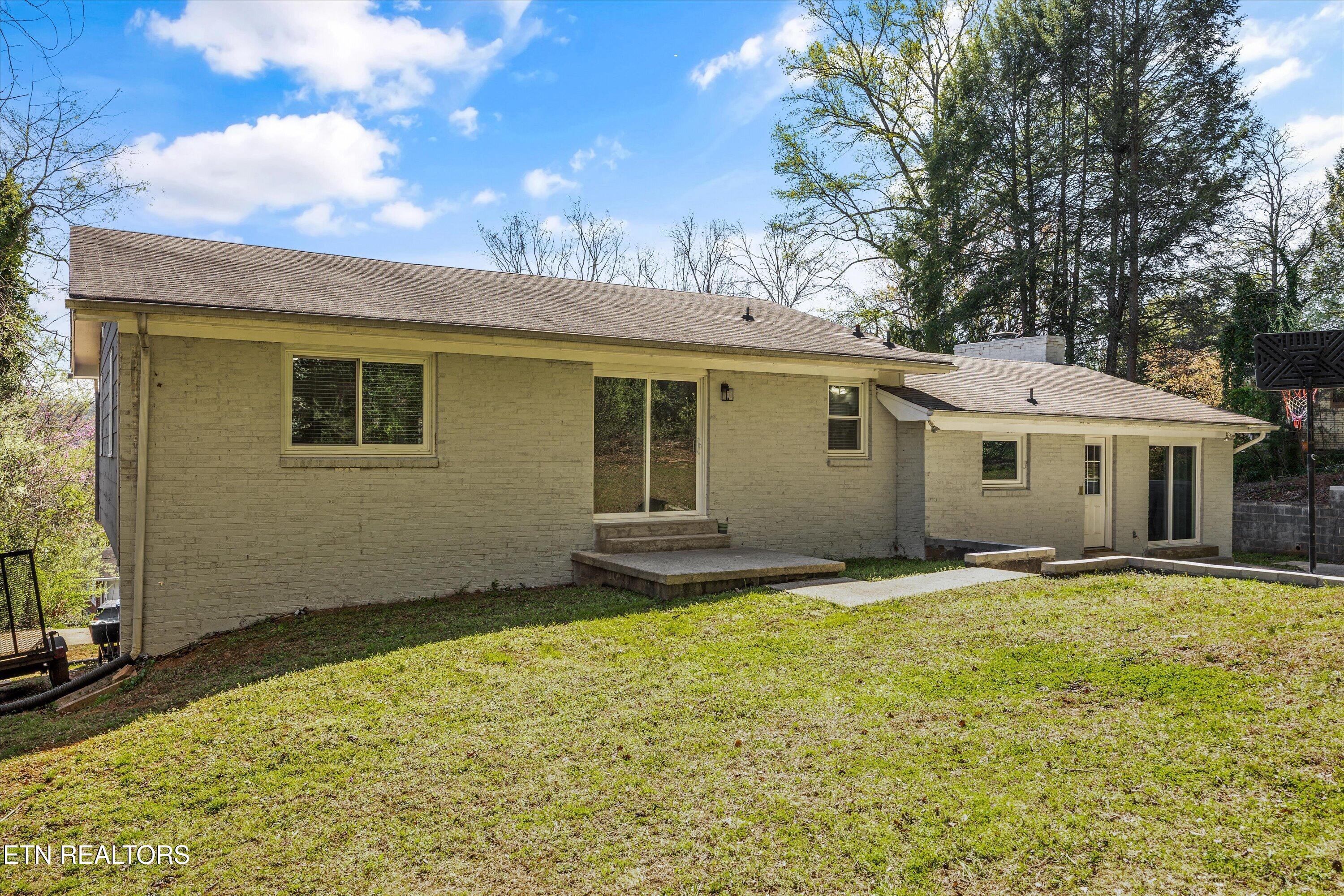 102 Canterbury Road Oak Ridge, TN 37830 - Photo 29 of 32 40-102 Canterbury Rd 41