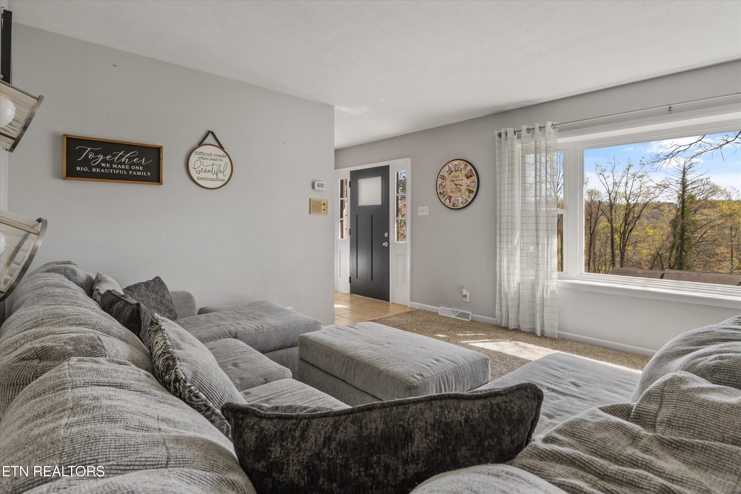 102 Canterbury Road Oak Ridge, TN 37830 - Photo 6 of 32 19-102 Canterbury Rd 20