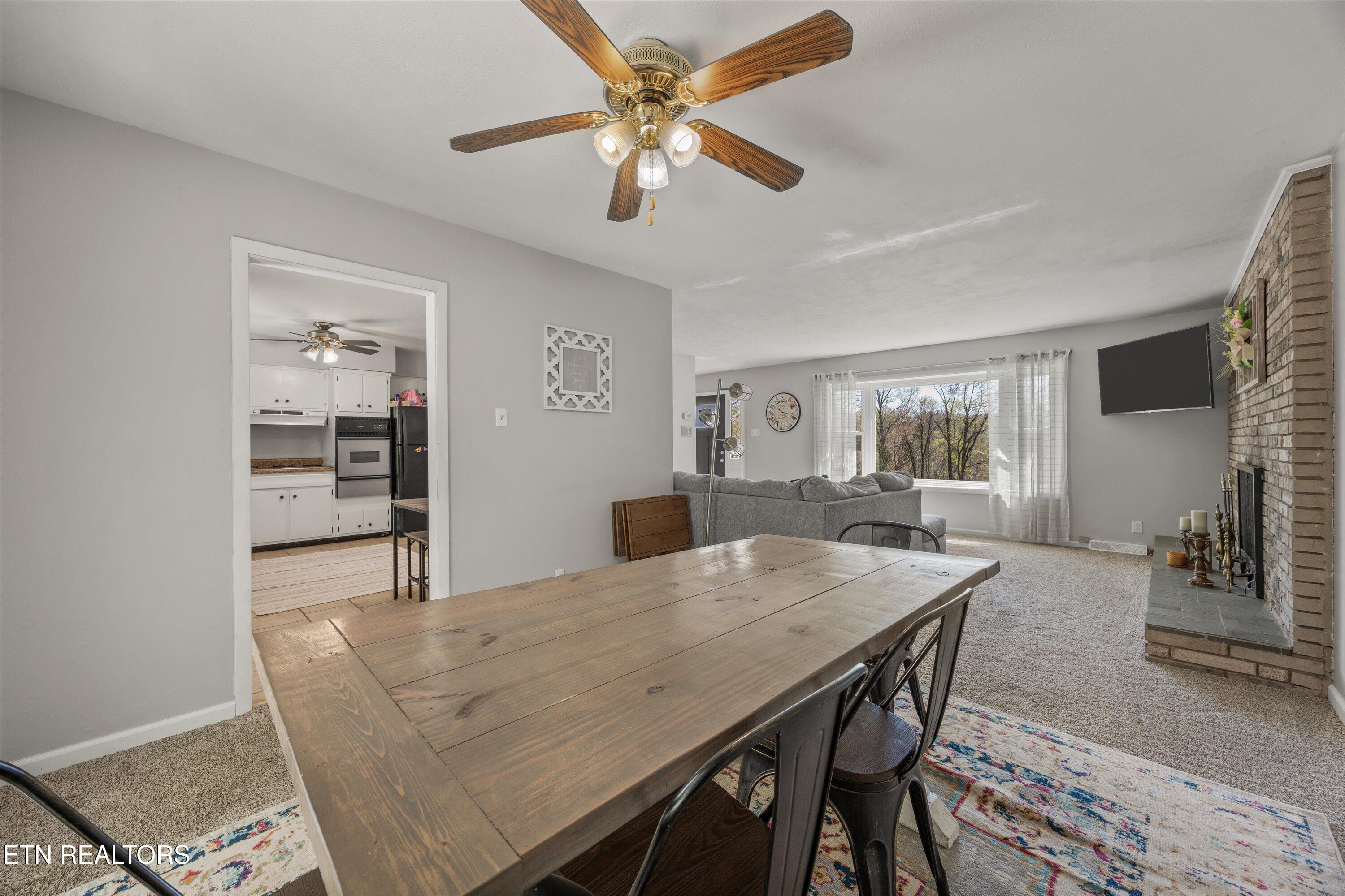 102 Canterbury Road Oak Ridge, TN 37830 - Photo 8 of 32 18-102 Canterbury Rd 19