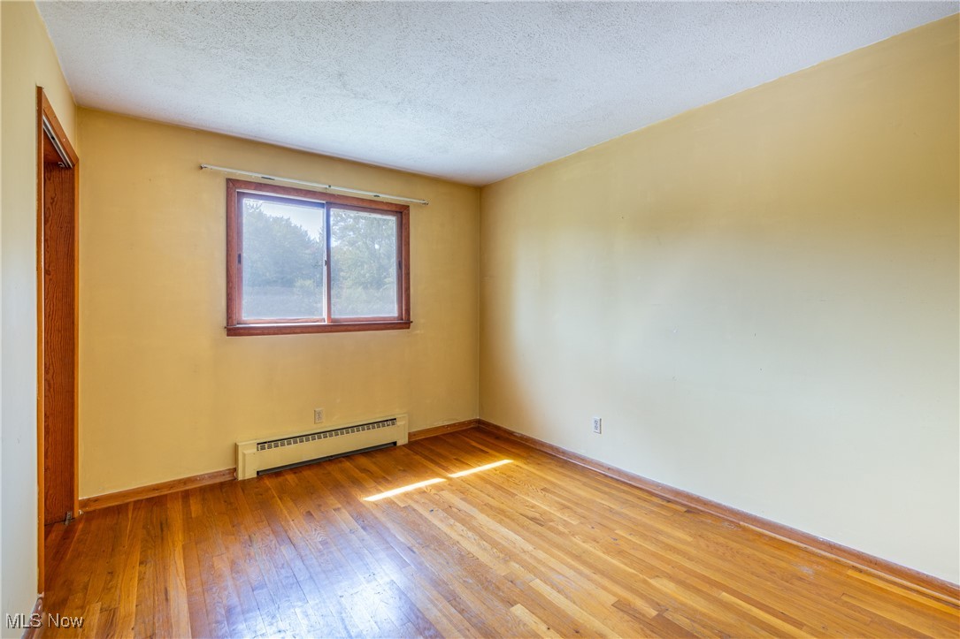 3529 Spring Valley Road Akron, OH 44333 - Photo 18 of 46