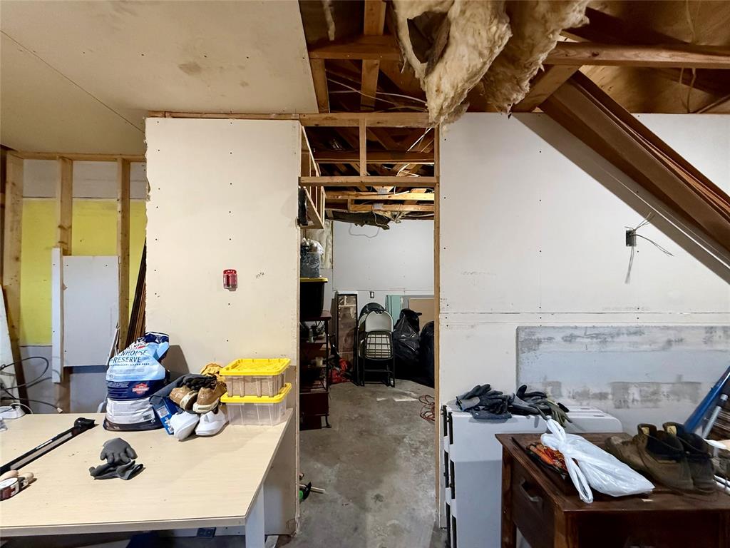 3126 Tres Logos Lane Dallas, TX 75228 - Photo 29 of 36 GARAGE STUDIO