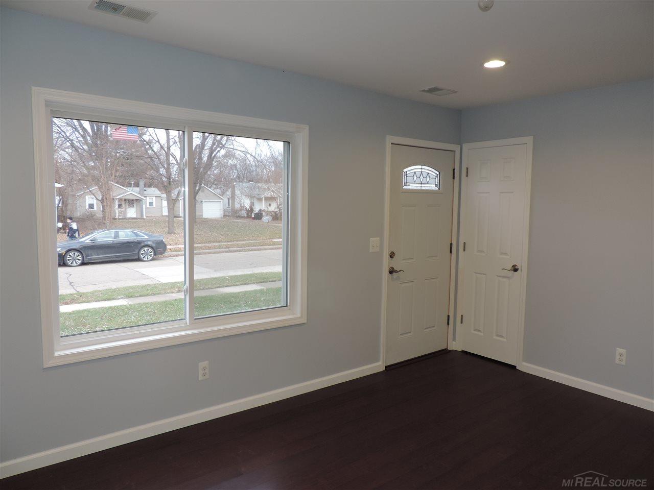 8268 Timken Avenue Warren, MI 48089 - Photo 10 of 13 31366822-9.JPG
