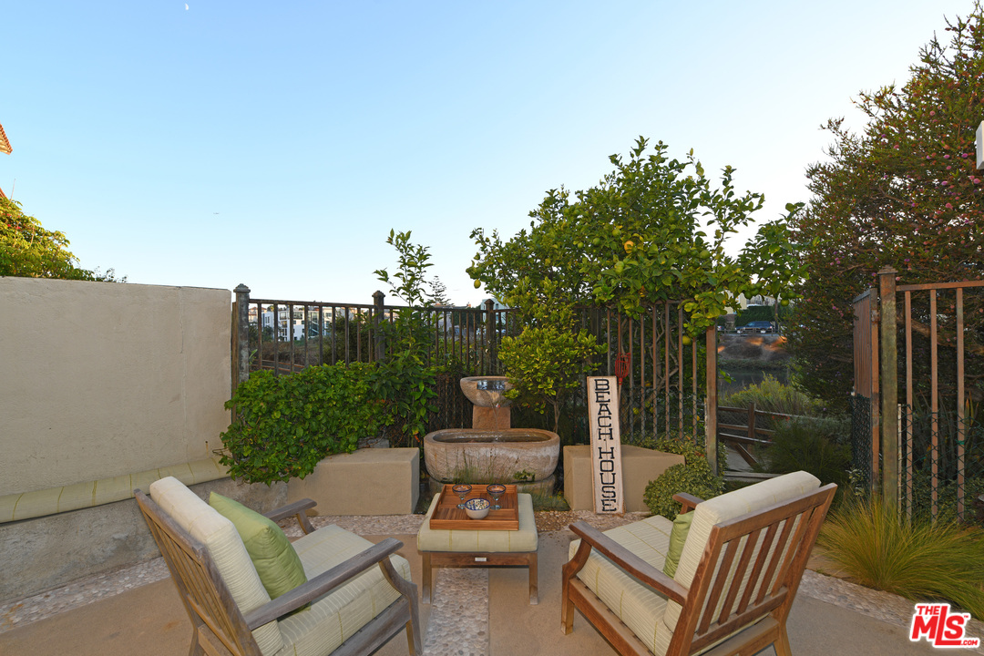 4907 Roma Court Marina del Rey, CA 90292 - Photo 16 of 18 Gallery Image 16