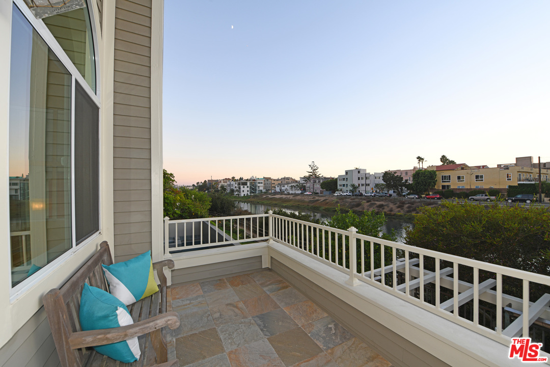 4907 Roma Court Marina del Rey, CA 90292 - Photo 18 of 18 Gallery Image 18