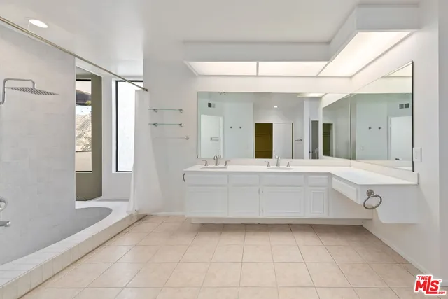 $7,950 | 1631 Michael Lane, Pacific Palisades, CA 90272