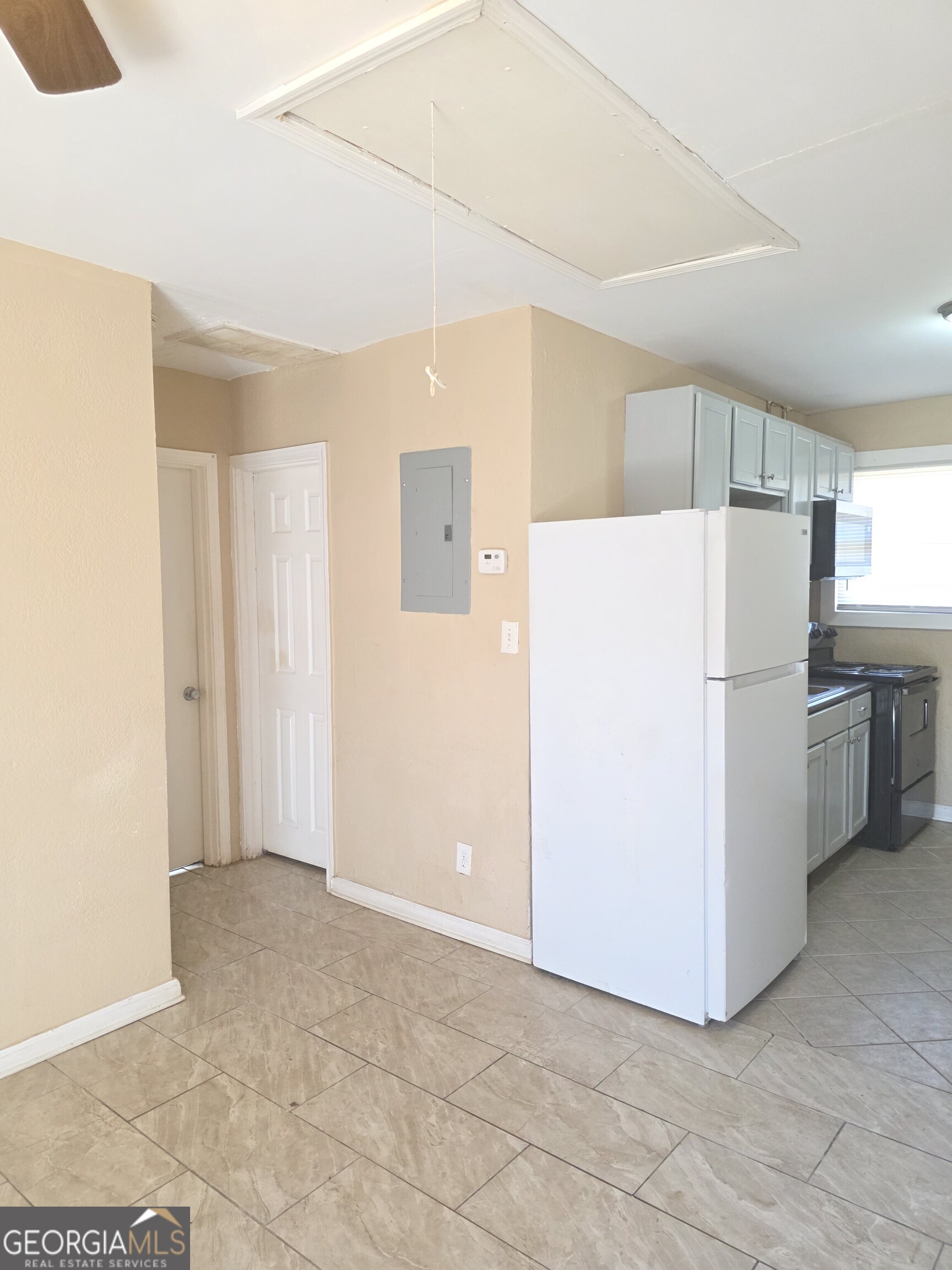 1347 East Washington Road, Unit A Atlanta, GA 30344 - Photo 3 of 8