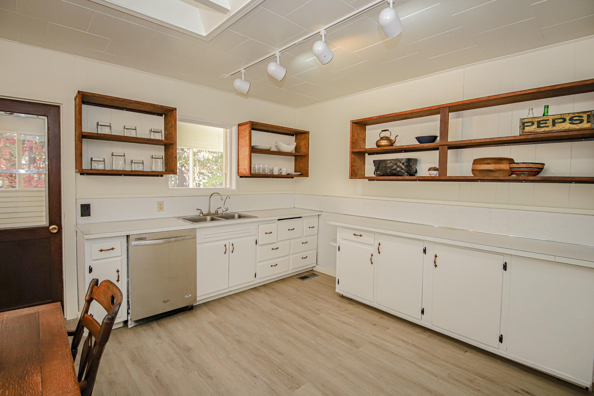 3755 New Hope Road Grants Pass, OR 97527 - Photo 10 of 30 12